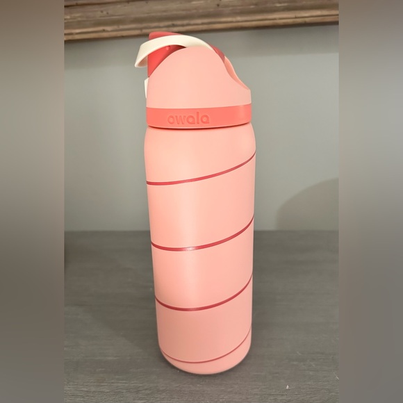 Owala Pink Water Bottle 32 oz. Special Edition. - Picture 1 of 5